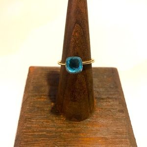 14 k gold and blue topaz ring